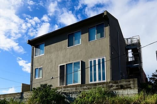 Ｙｕｉｇａｈａｍａ　千世　☆由比ヶ浜海水浴場の目の前／部屋に神宿る樹齢二千年の屋久杉☆　＾