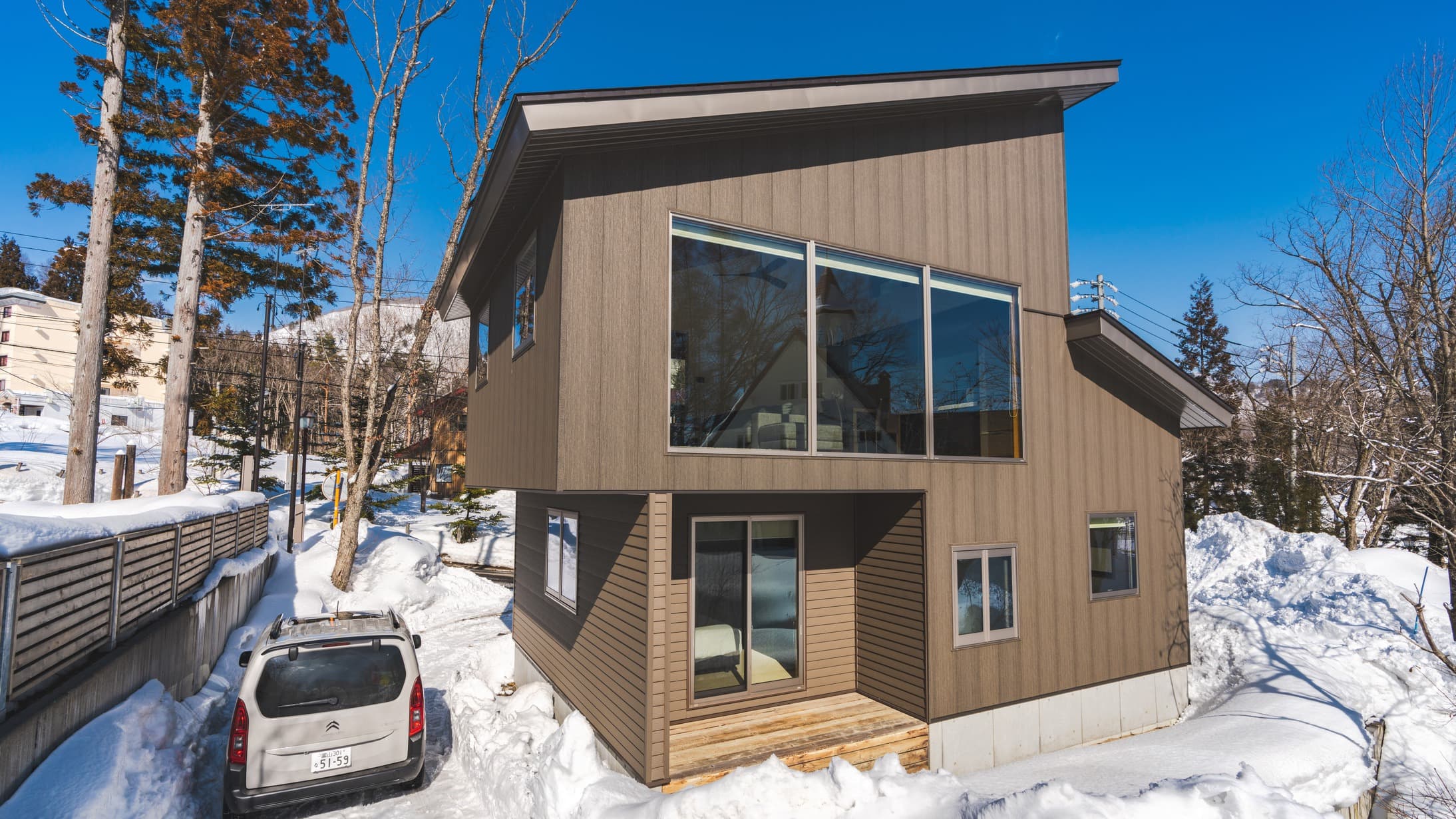 Ｓｏｌａｒ　Ｃｈａｌｅｔｓ（ソーラーシャレー）