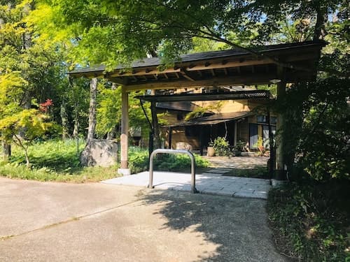 貸切り囲炉裏宿　昭平庵　＾