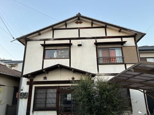 《あかり灯る貸切宿》島あかり。土庄港から車で６分。スーパーまで徒歩５分。　＾