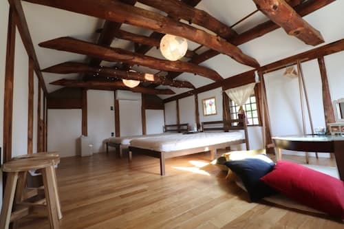 蔵に泊まれる小さなリゾートｒｅＺＯＵ／民泊