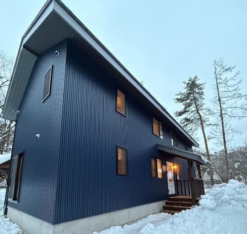 Ｈａｋｕｂａ　Ｈｕｔｃｈ　Ａ＆Ｂ　１ＬＤＫ　　４名様用貸別荘ｘ２　＾