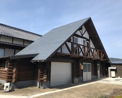 小さなログハウス　＾