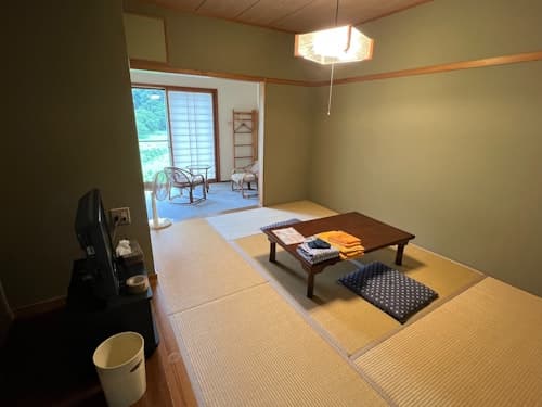 ひやま山荘　＾