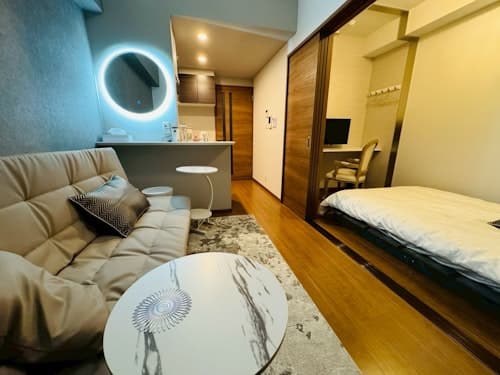 ＬｕｘｕｒｙＳｗｅｅｔ博多駅南６１／民泊