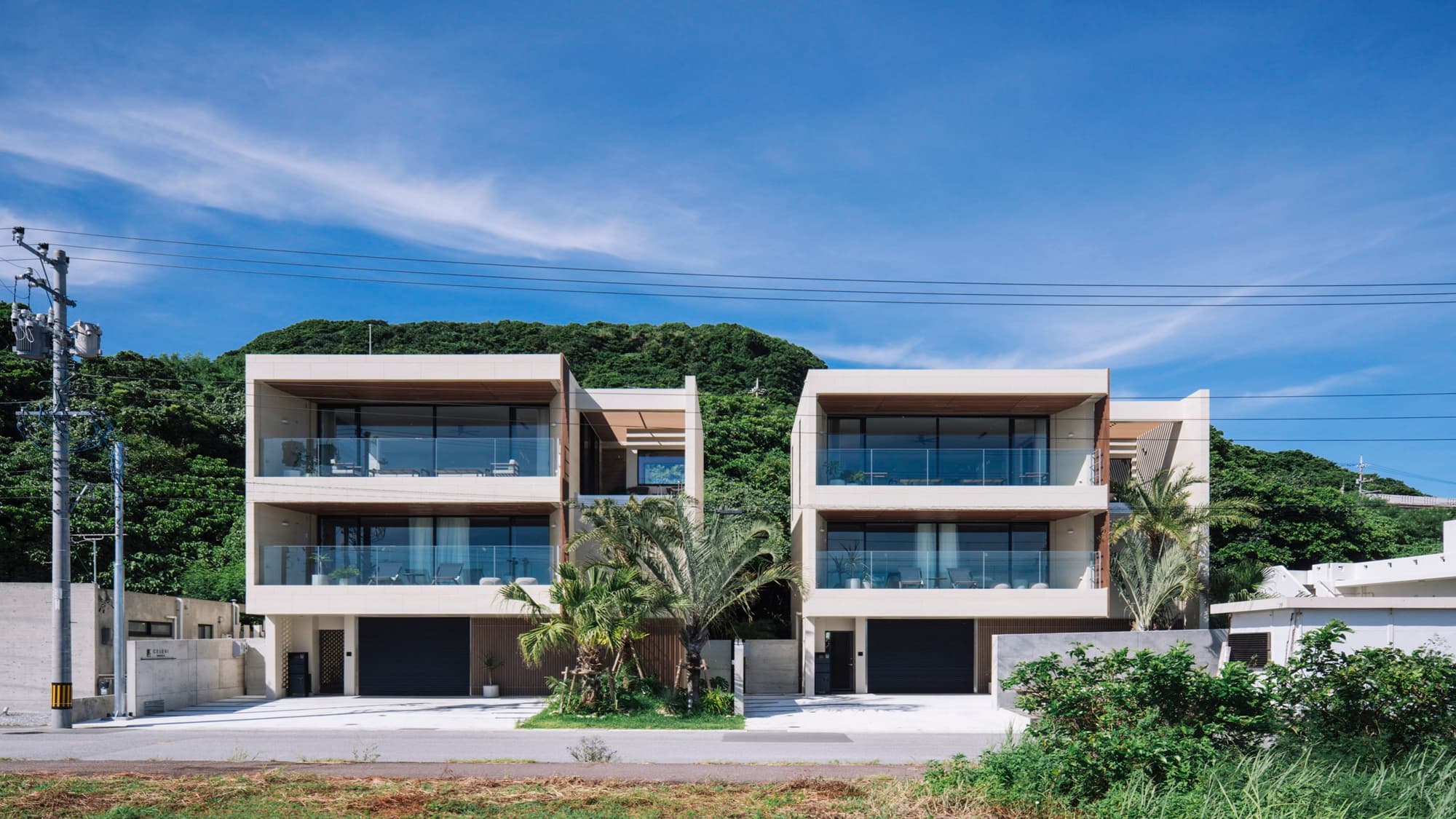 セレヴィ南城　Ａ棟・Ｂ棟