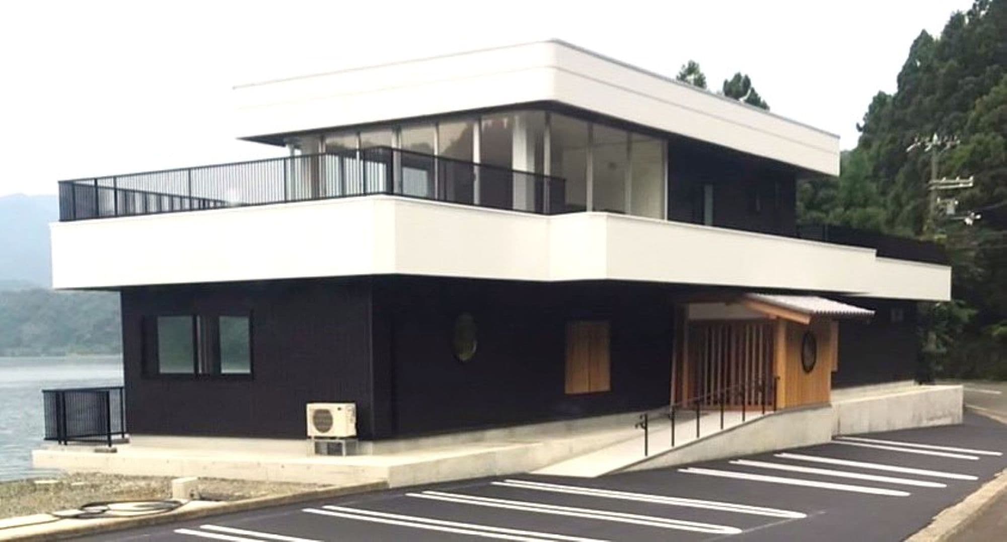 ゲストハウス　「ラシュラン」