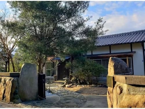 Ｇｕｅｓｔ　Ｈｏｕｓｅ　ＨＩＫＡＲＩ　＾