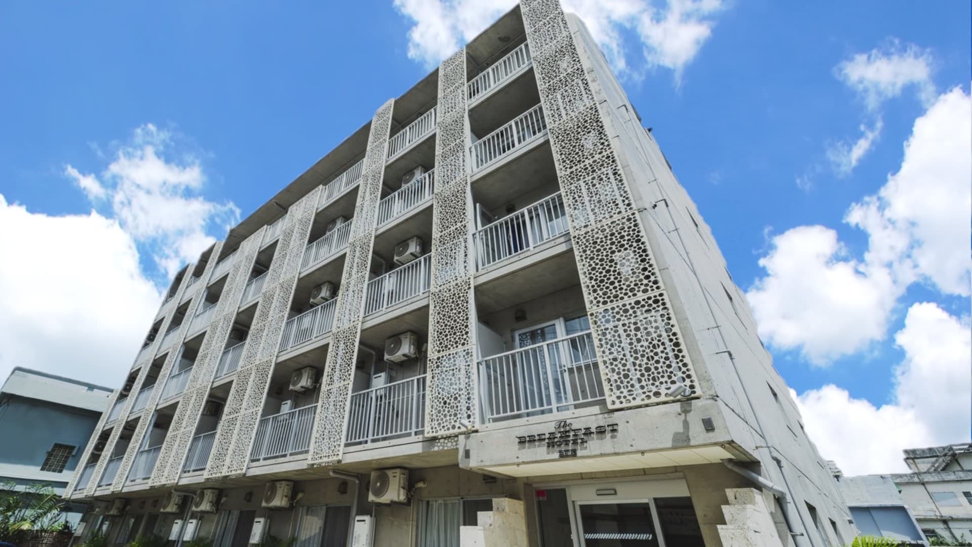 The BREAKFAST HOTEL MARCHE石垣島<石垣島>