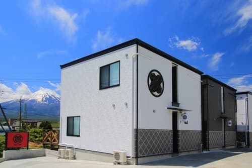 富士乃蔵 ビレッジ ^