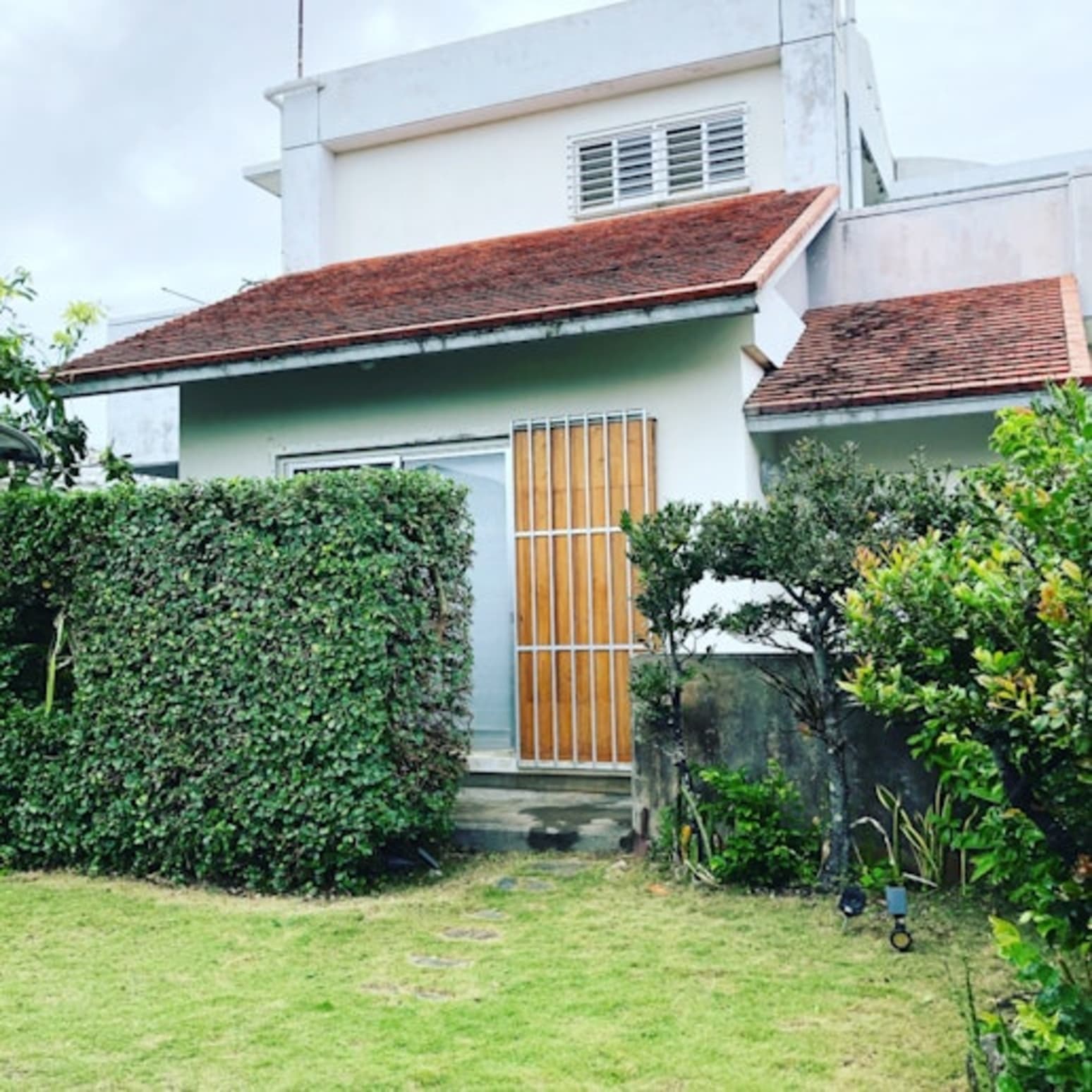 島の暮らしを感じる一軒家 ^