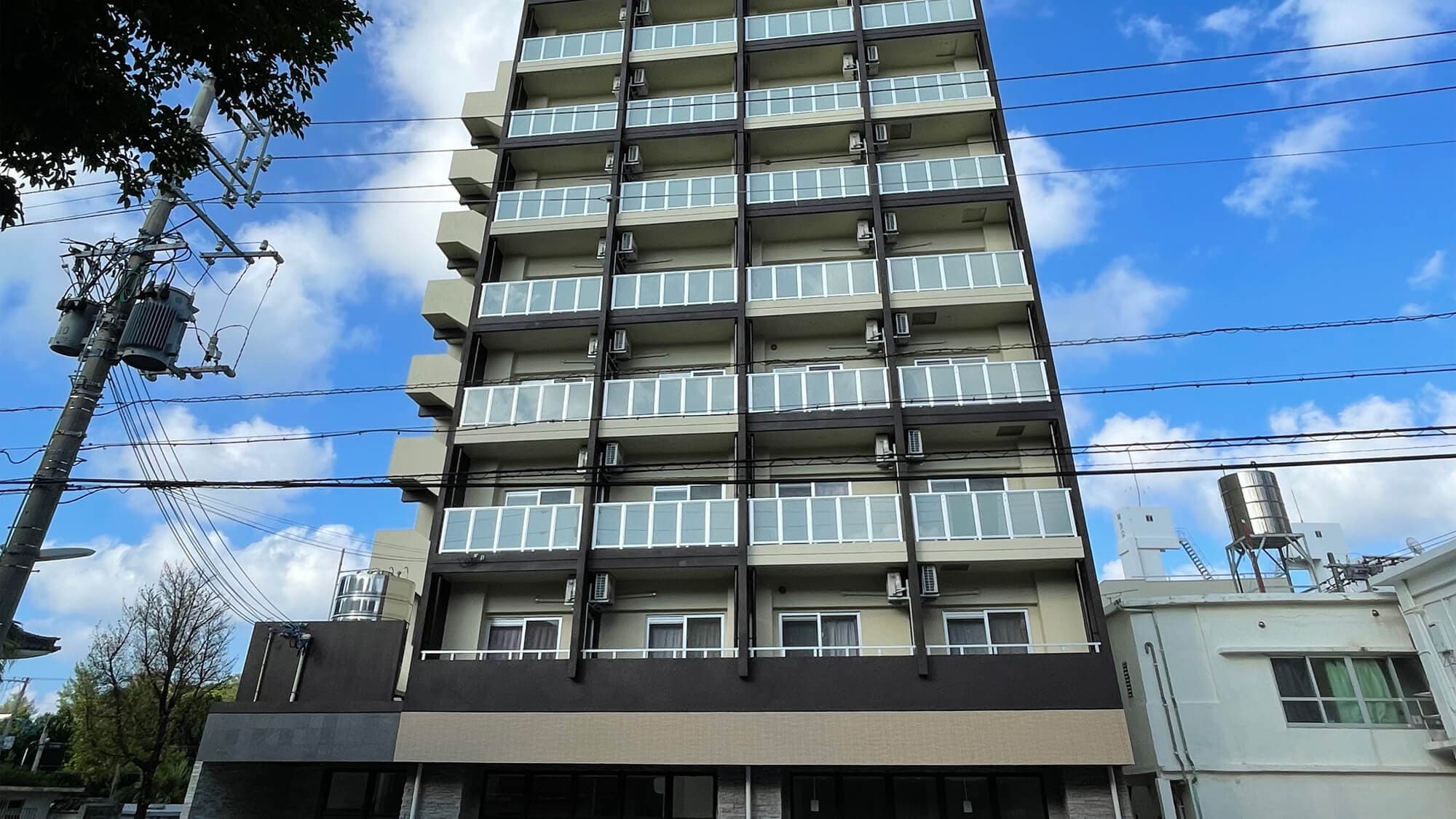 New Normal Hotel in NAMINOUE(ニューノーマルホテルイン波の上)