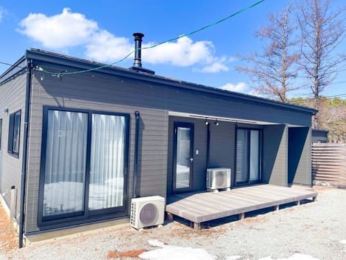 ワンランク上のアウトドアライフ堪能できる【LongevityVillage】B ^