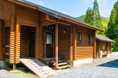 トム・ソーヤー冒険村コテージ ^