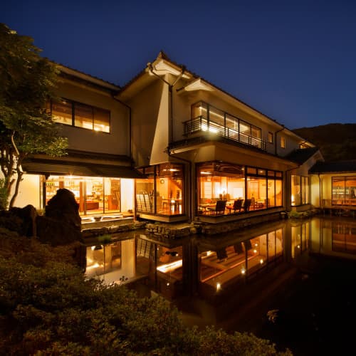 大地の彩 花月亭