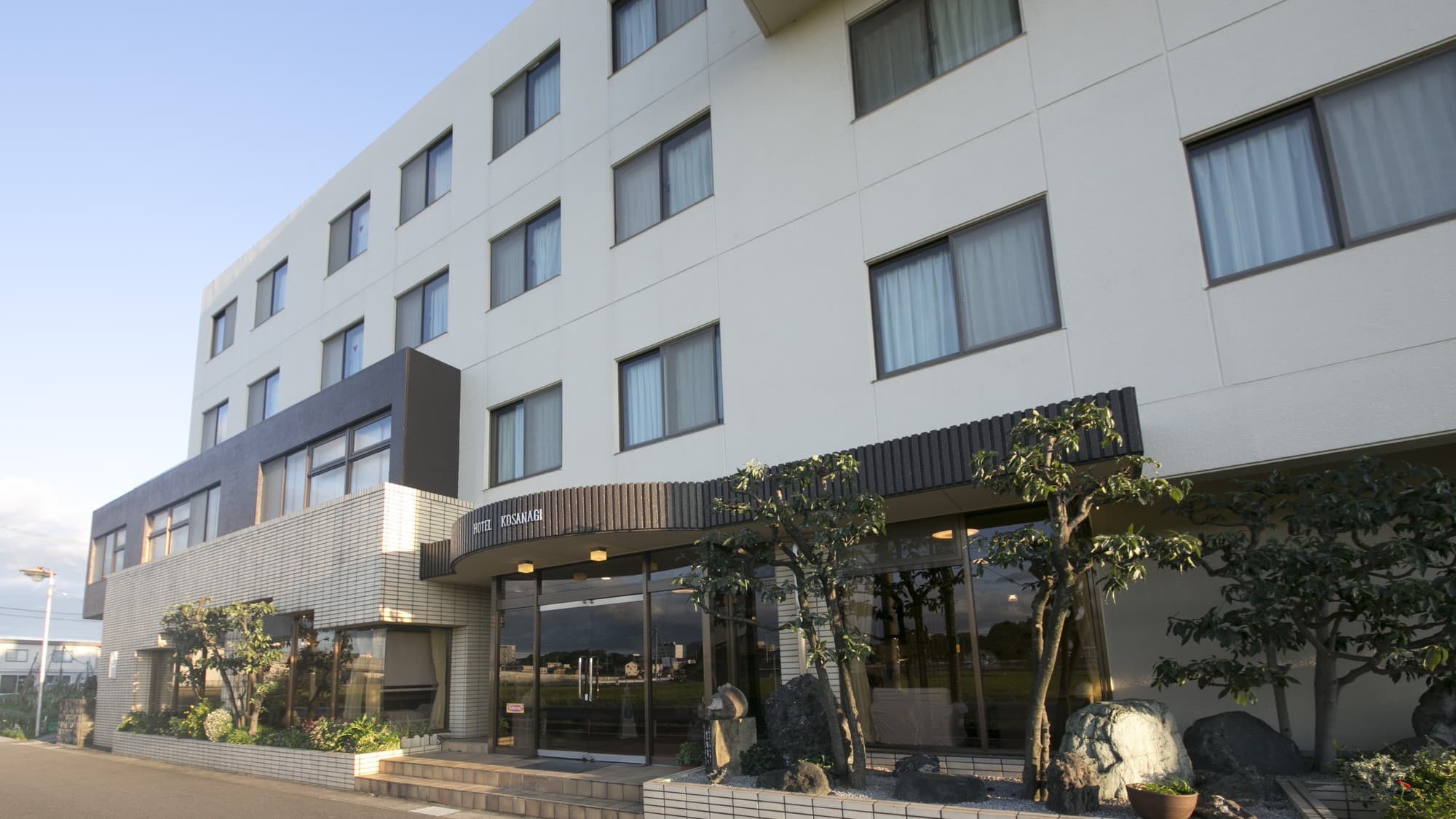 ビジネスホテル こさなぎ